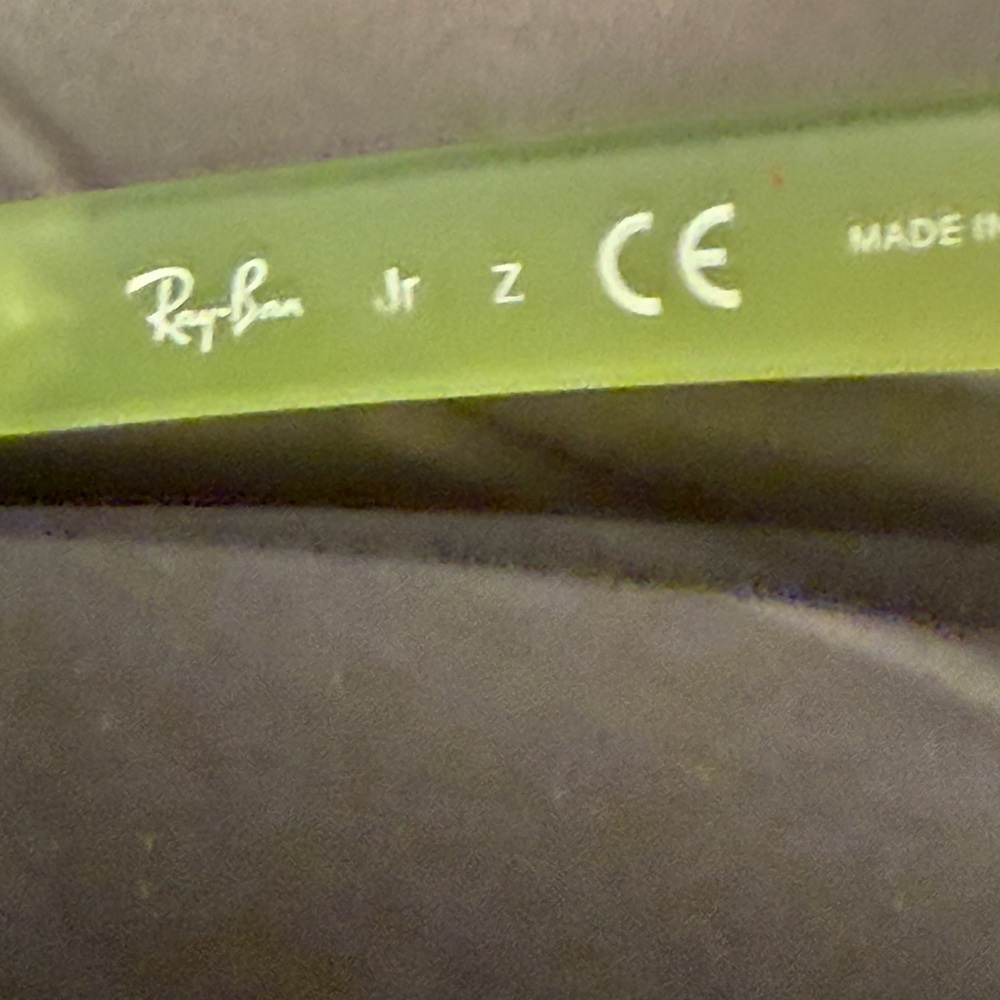 Ray-Ban RJ9057S 198/71 Junior Kid's Sunglasses 50 /15/ 130 3N - Picture 5 of 9